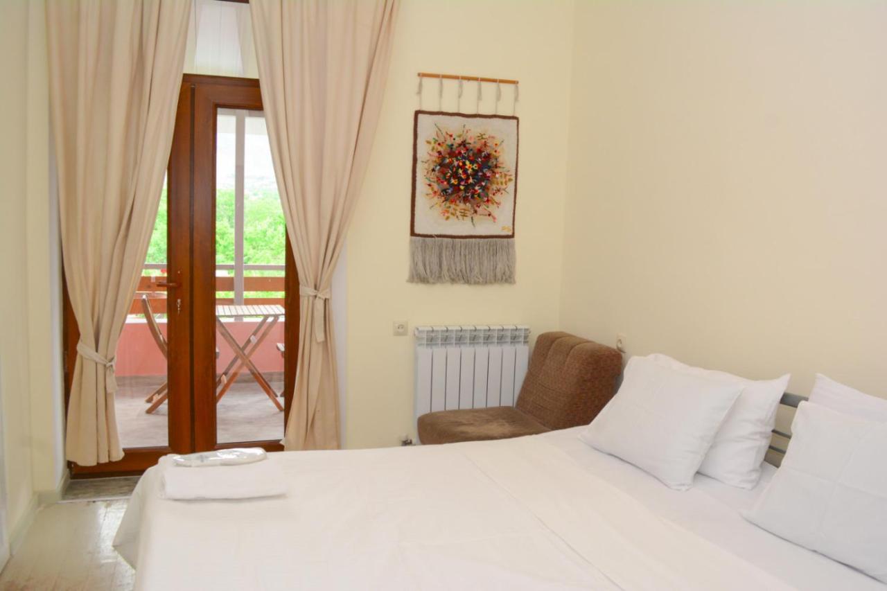 Old Bridge B&B Yeghegnadzor Exterior foto